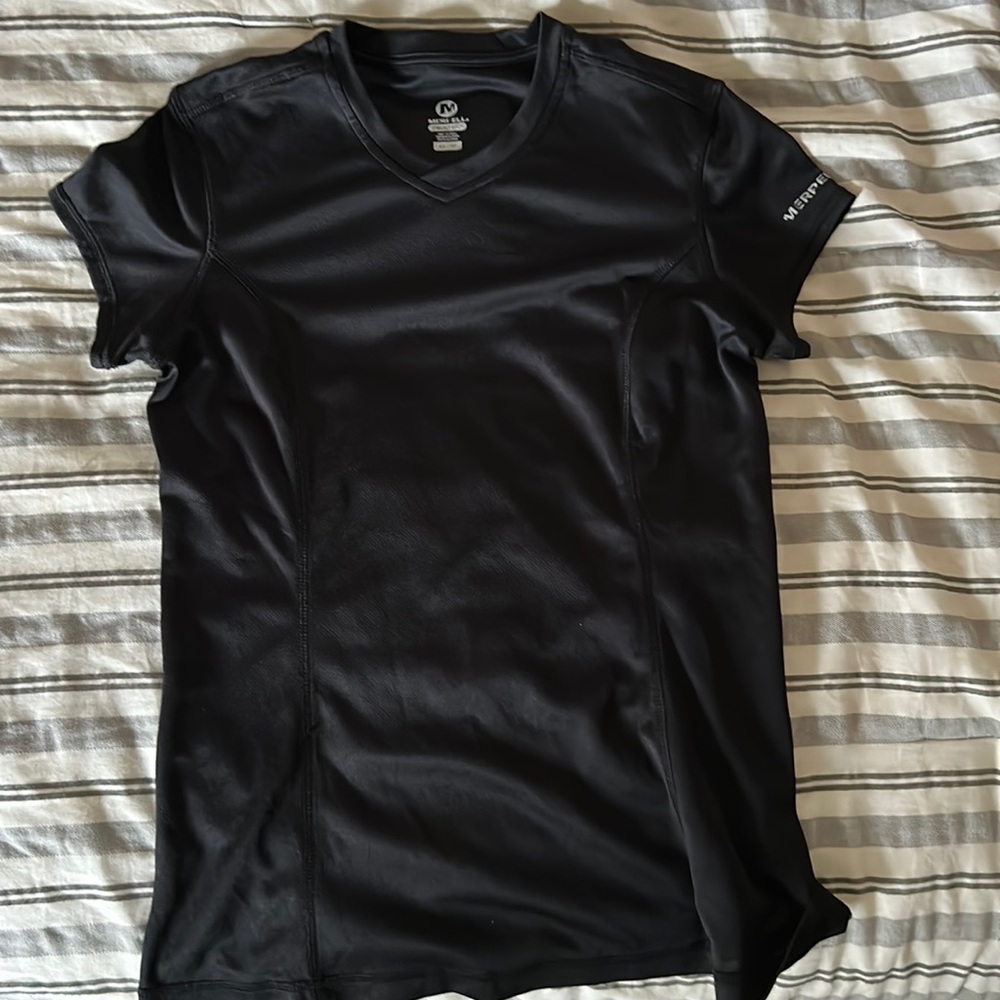 Women’s Merrel select wick tee